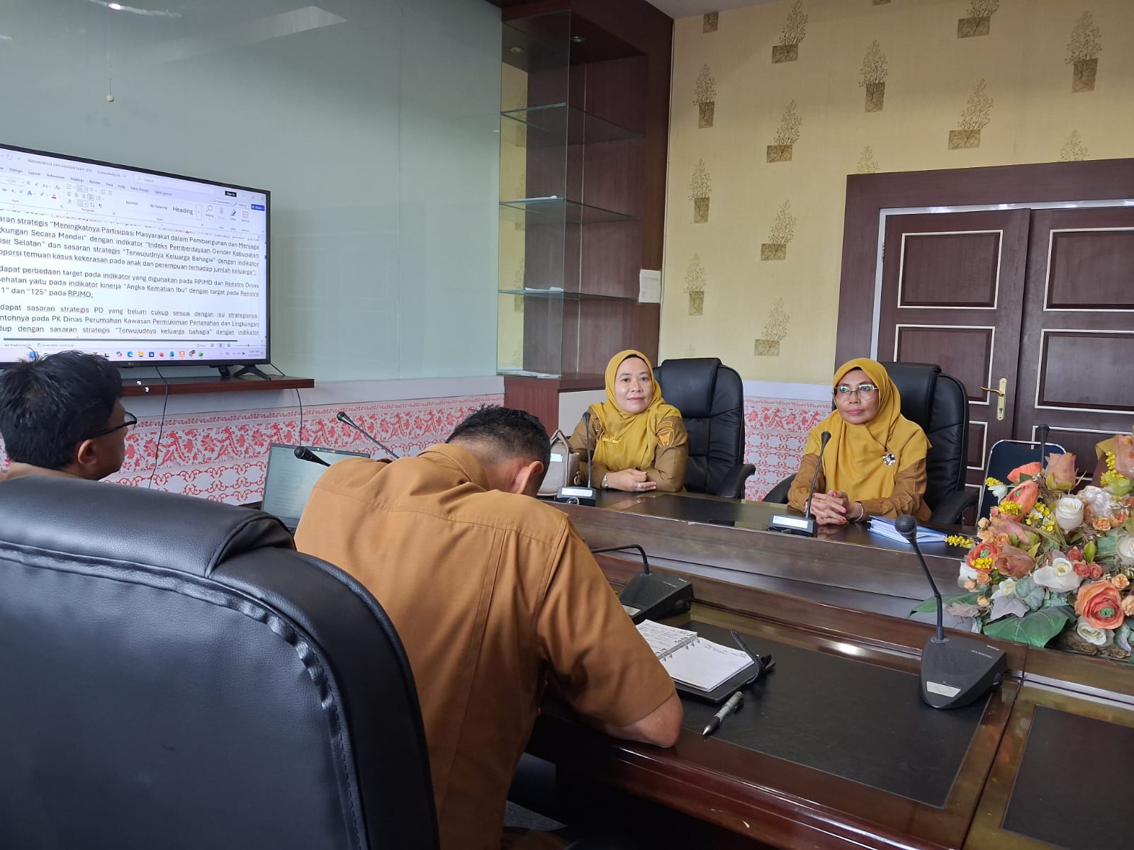 SEKRETARIS DPMPTSP HADIRI RAPAT PENILAIAN SAKIP TAHUN 2025